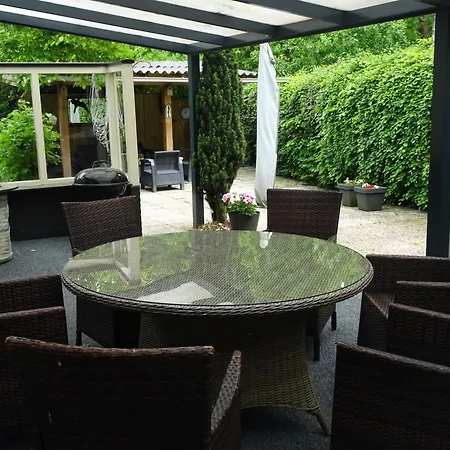 Het Uitzicht Holiday home *